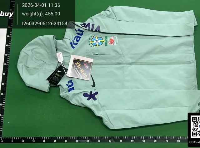 Nike Jackets Brazil Football Hooded Zip Jacket product detail image 2
