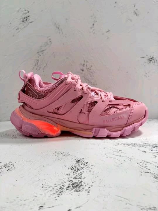 3rd Gen Light-Up Shoes Pink