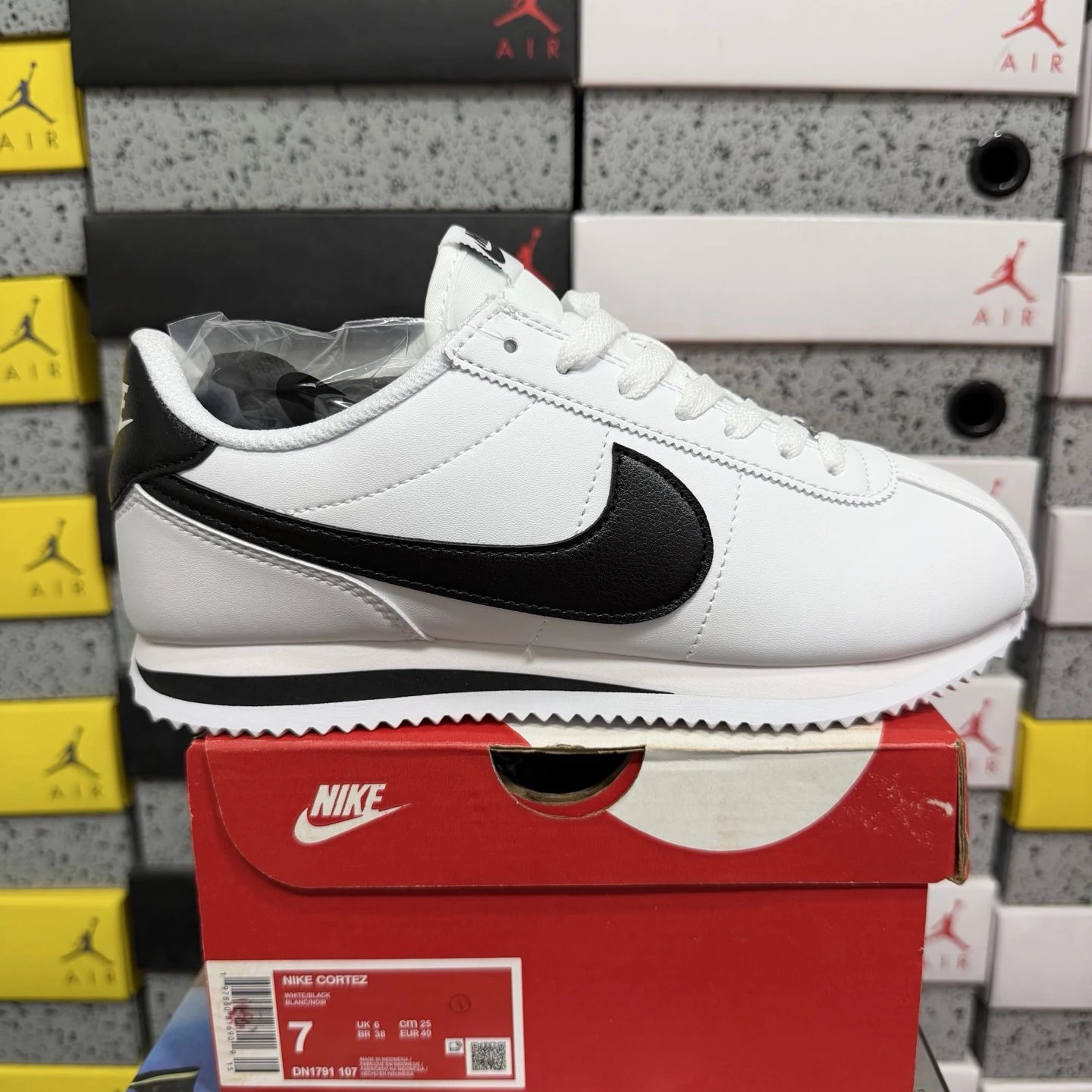 DN1791 107 白色