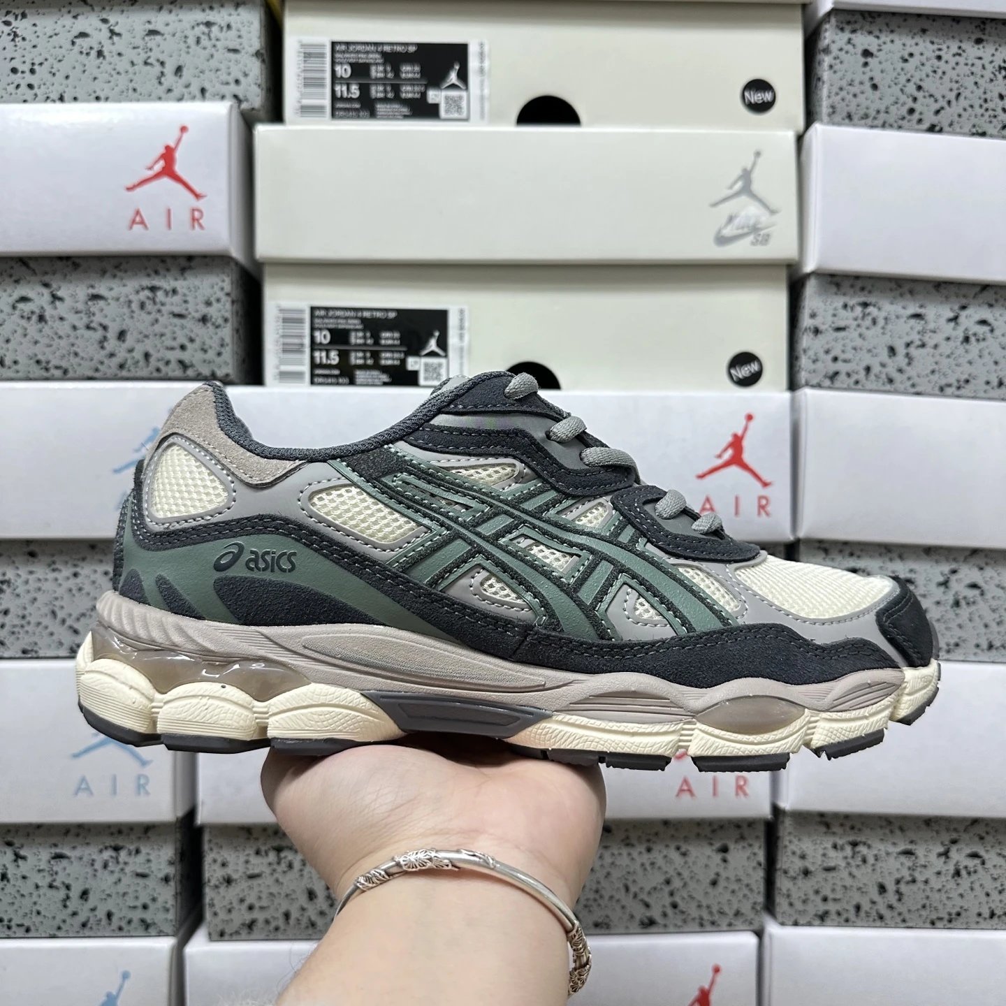 1203A789-250 green