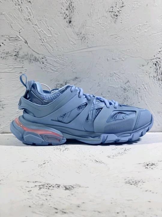 3rd Gen Light-Up Shoes Light Blue