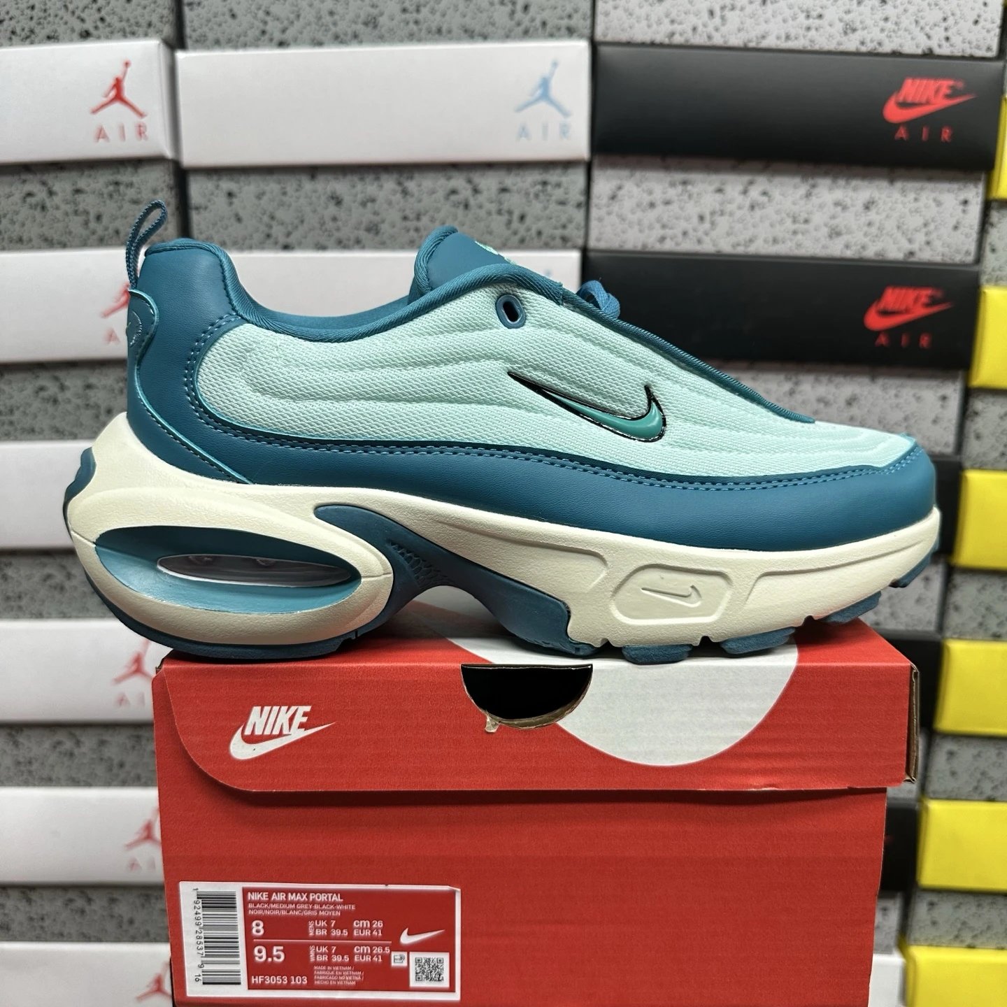 蓝色