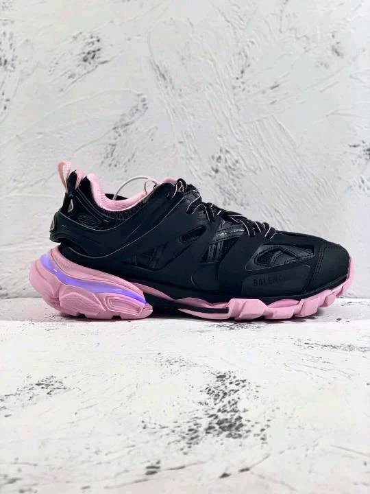 3rd Gen Light-Up Shoes Black-Pink