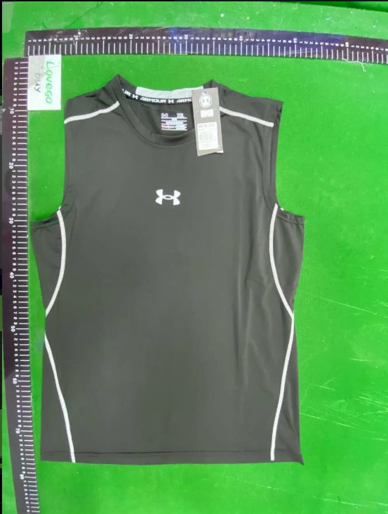 UA black vest