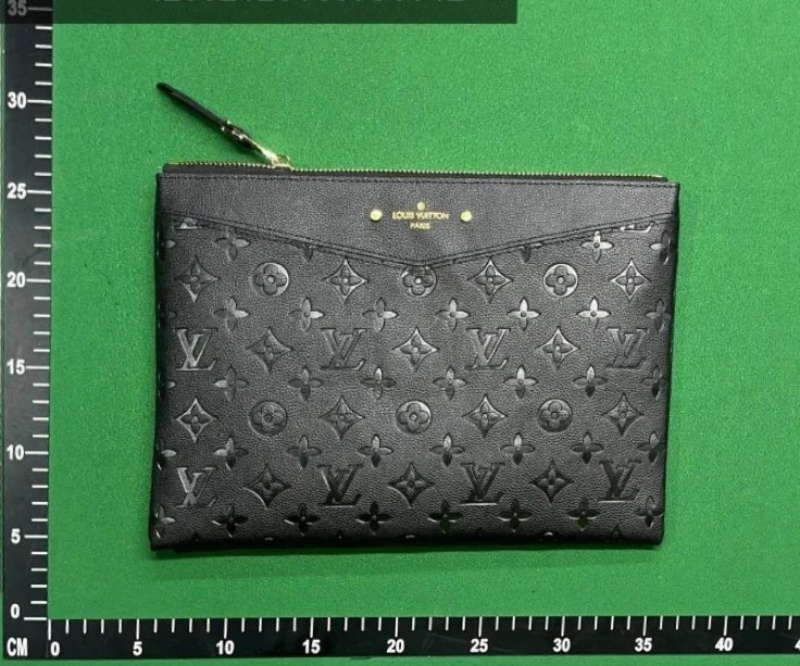 Louis Vuitton Daily Pouch Monogram Empreinte Noir