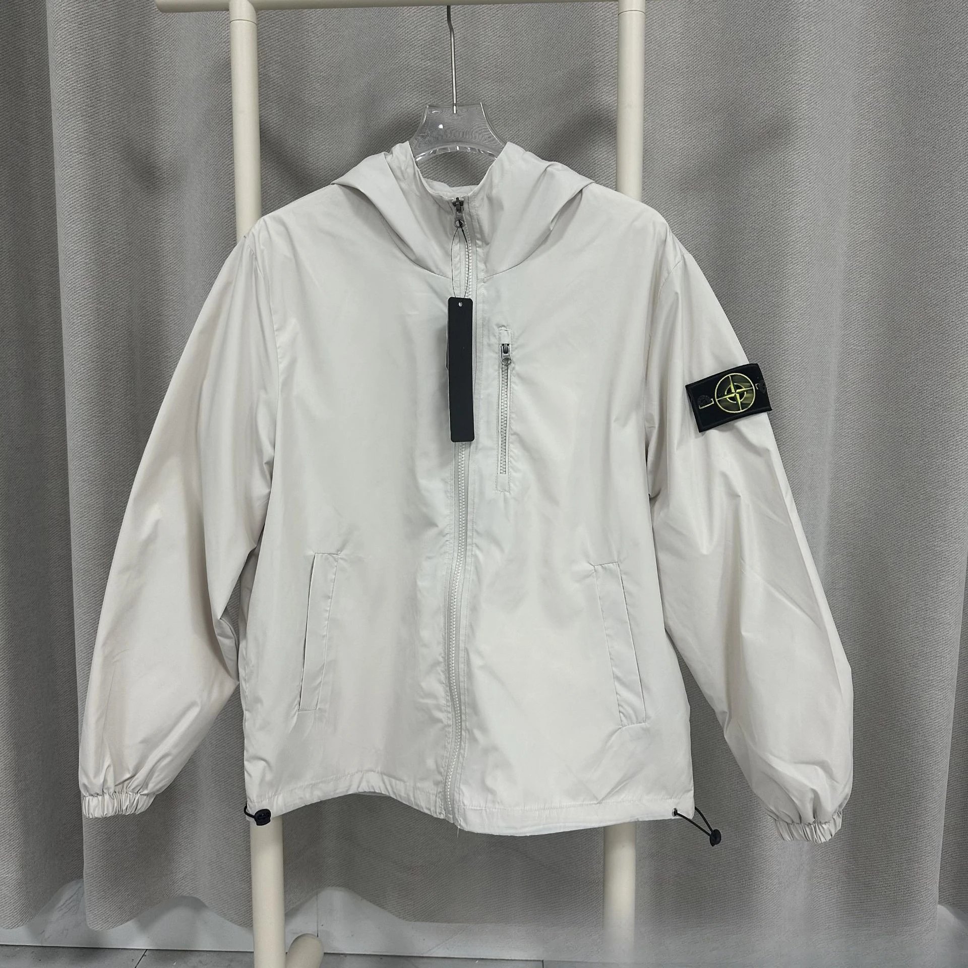 02-stone island