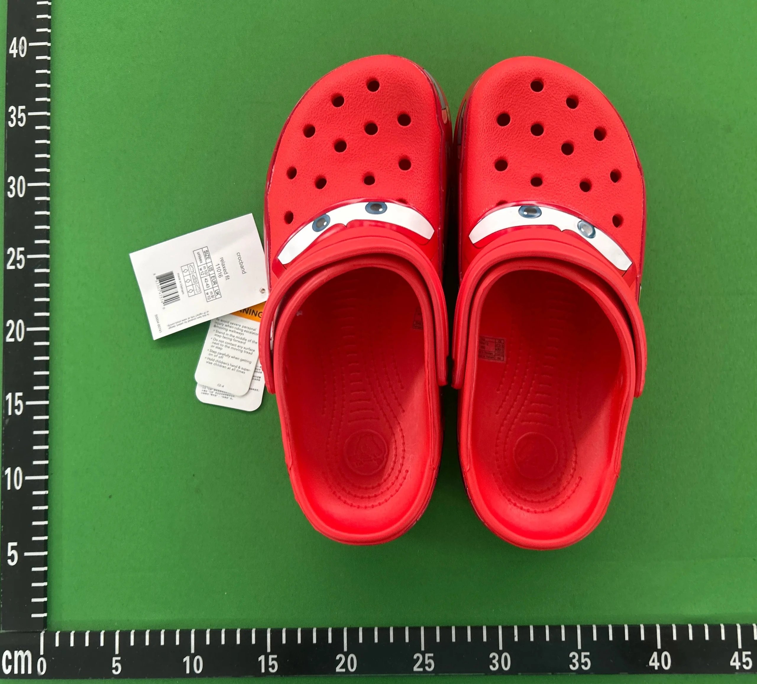 Crocs Classic Clogs - 13/64