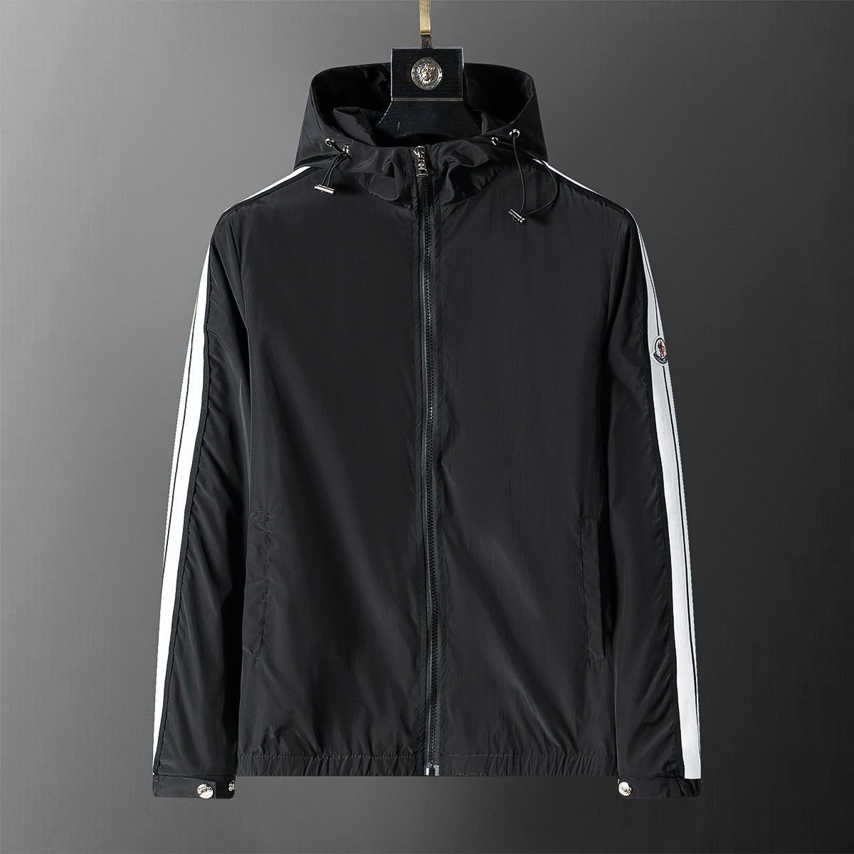 06-Moncler