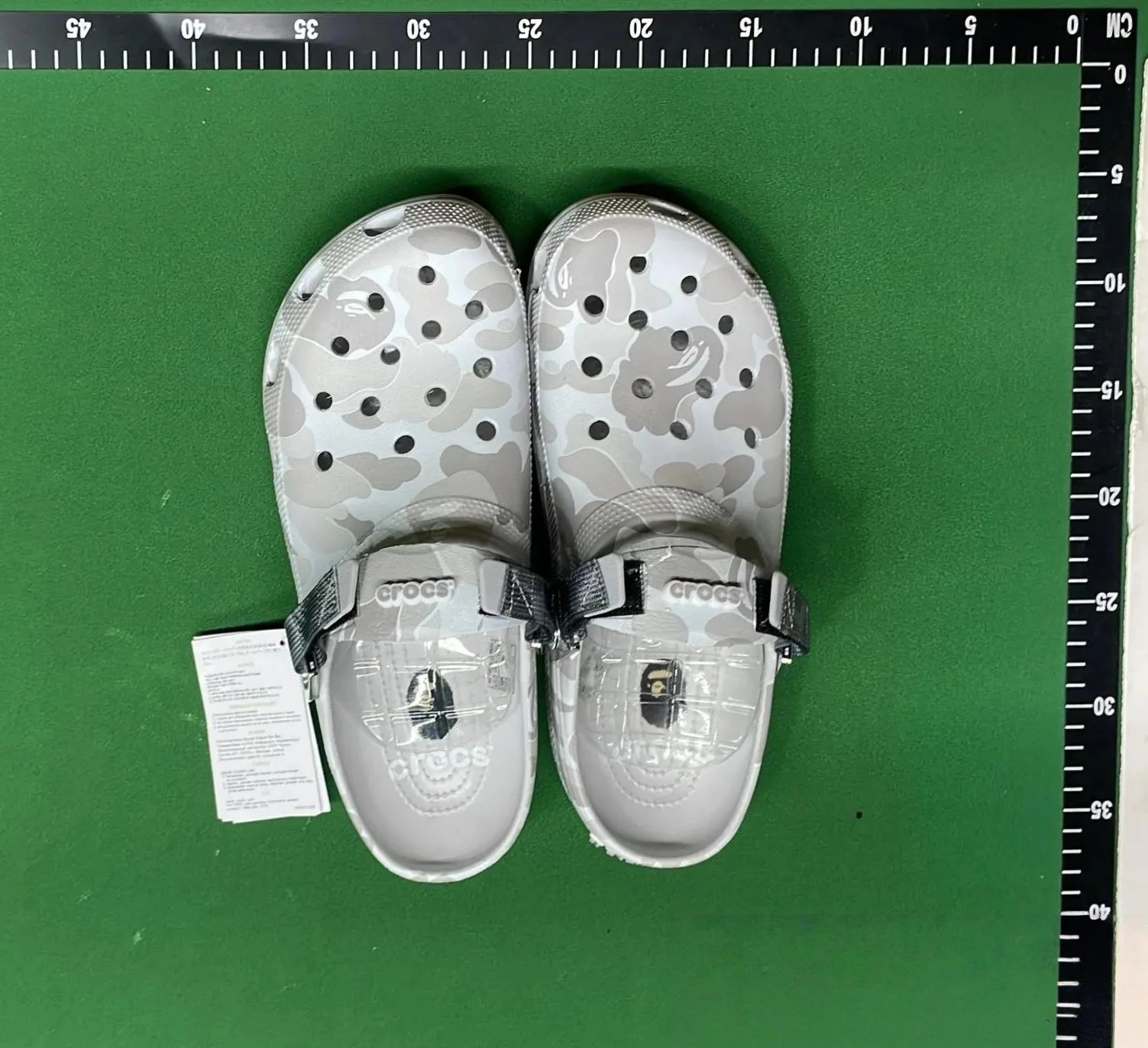 Crocs Classic Clogs - 25/64