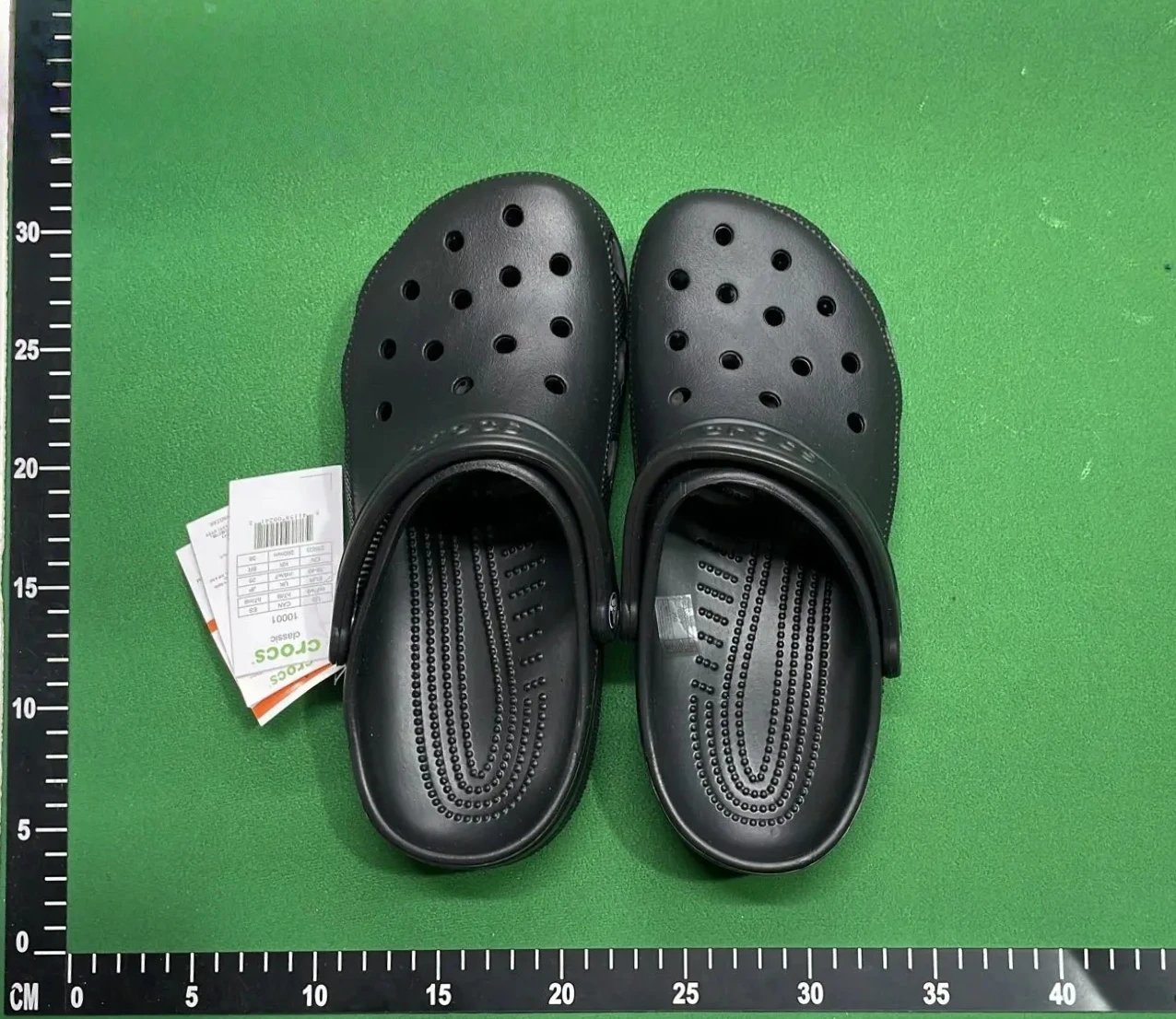 Crocs Classic Clogs - 23/64