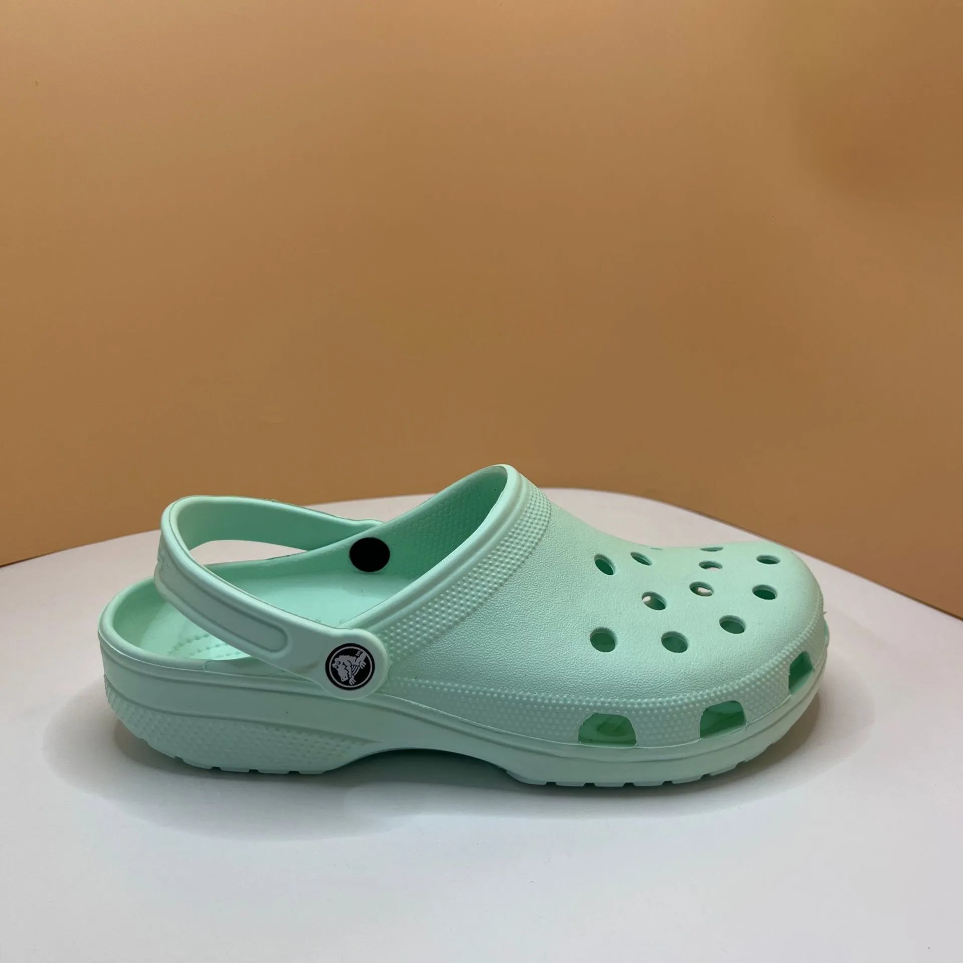 Crocs Classic Clogs - 43/64