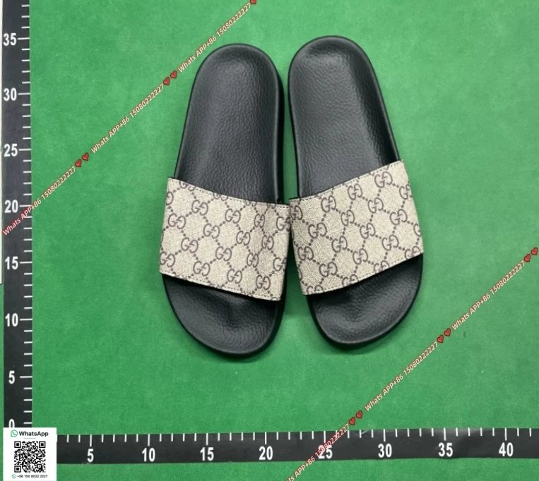 GG Slippers 01