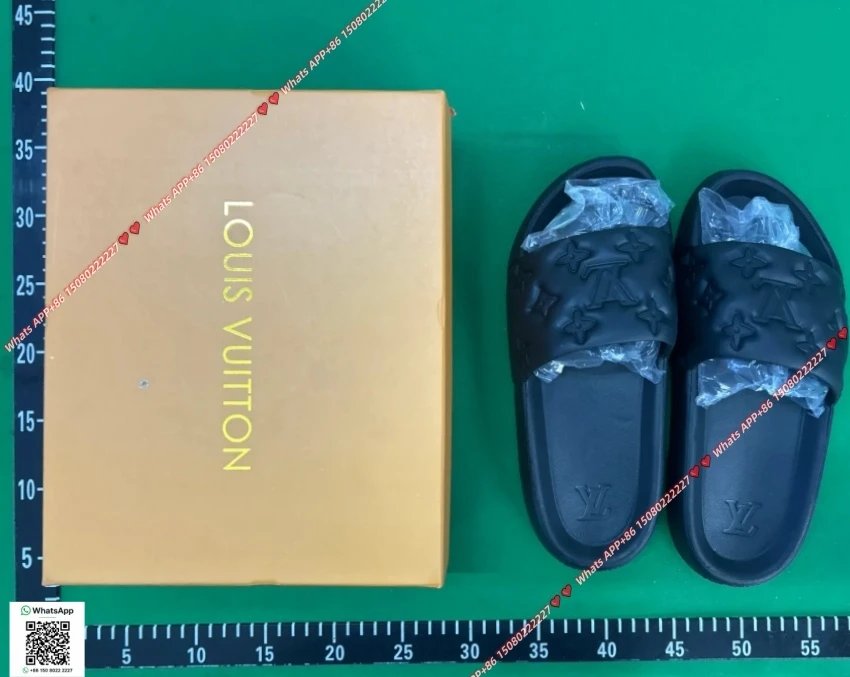 LV Slippers 01
