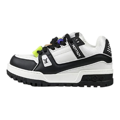 LV SNEAKERS