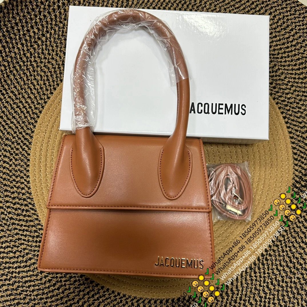 Jacquemus Crossbody Bags Structured flap top-handle bag — D