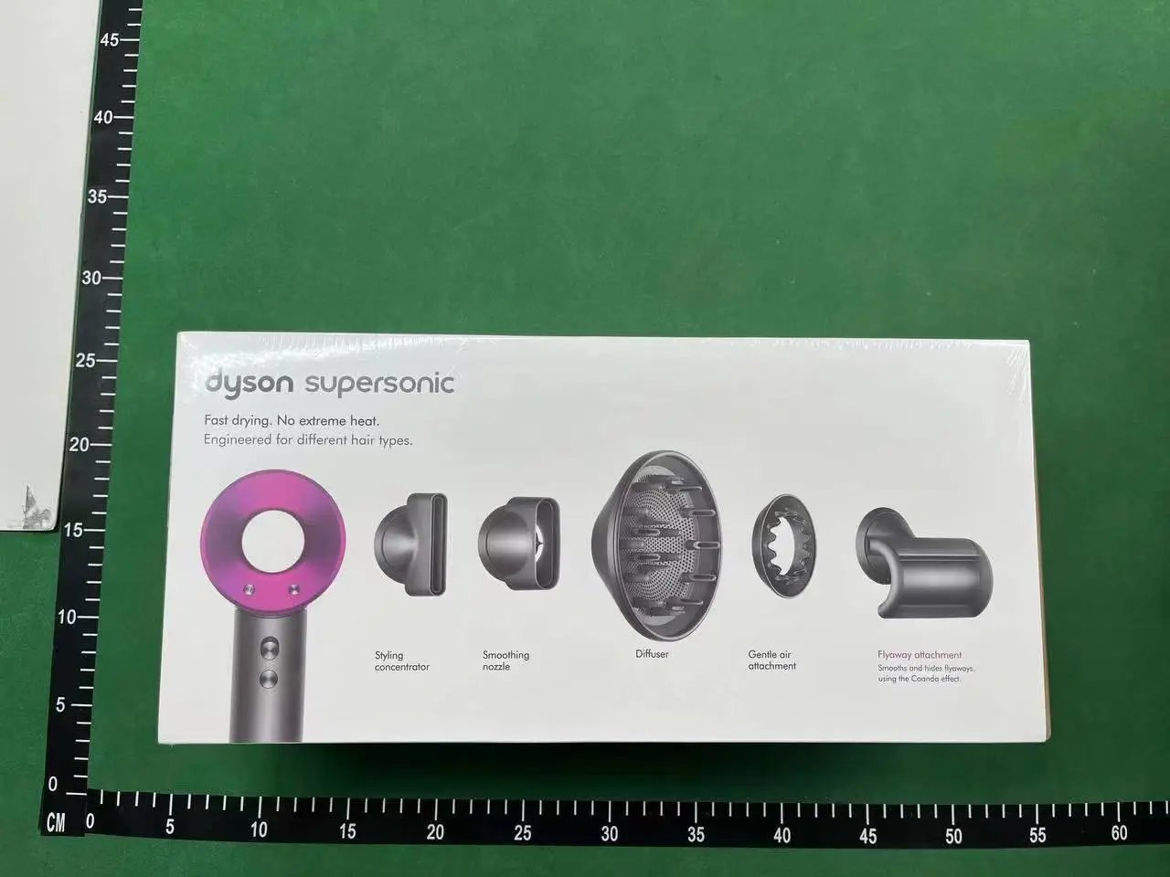 Dyson Hair Dryers & Stylers Supersonic dryer with magnetic styling attachments image 7