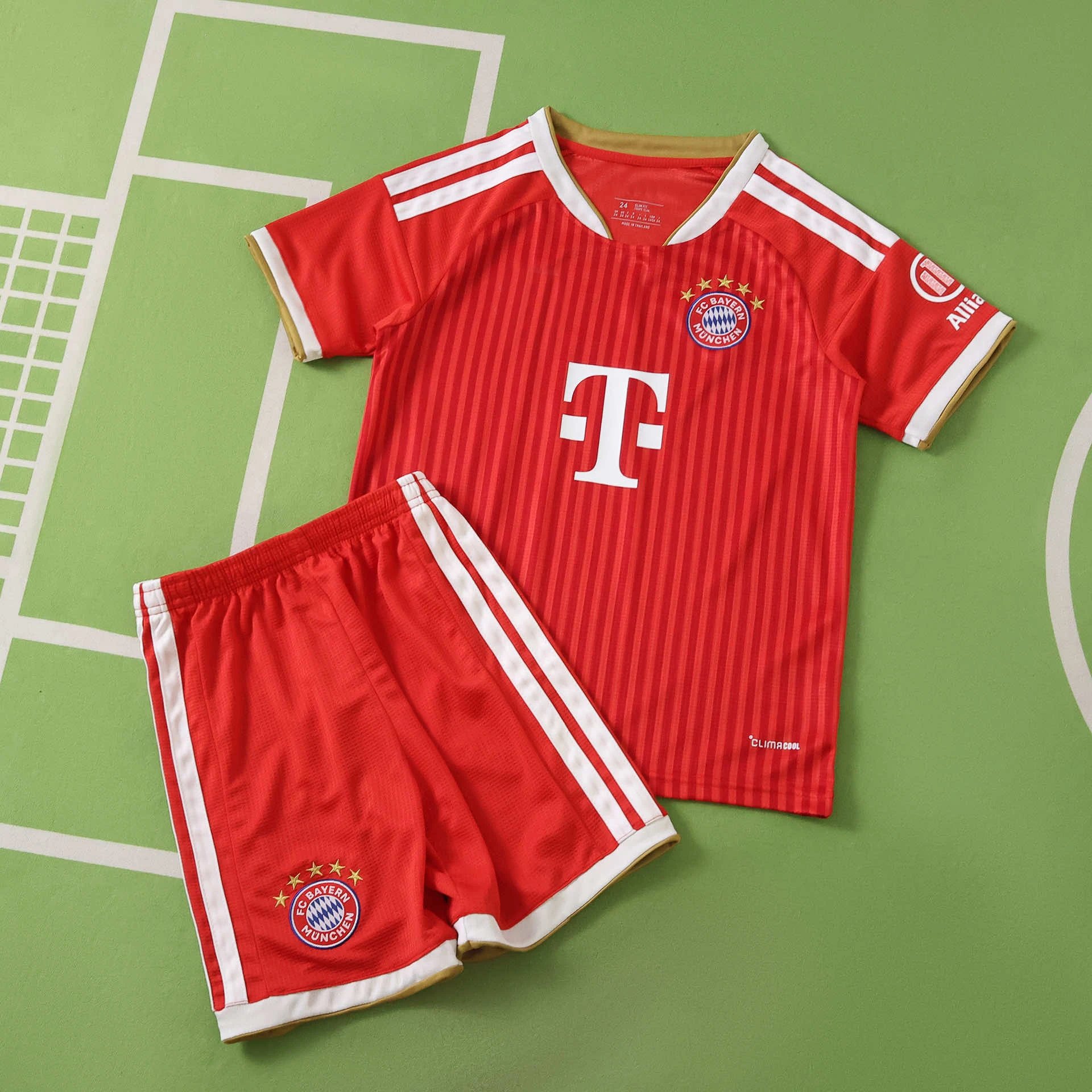 2627 Bayern home children's clothing