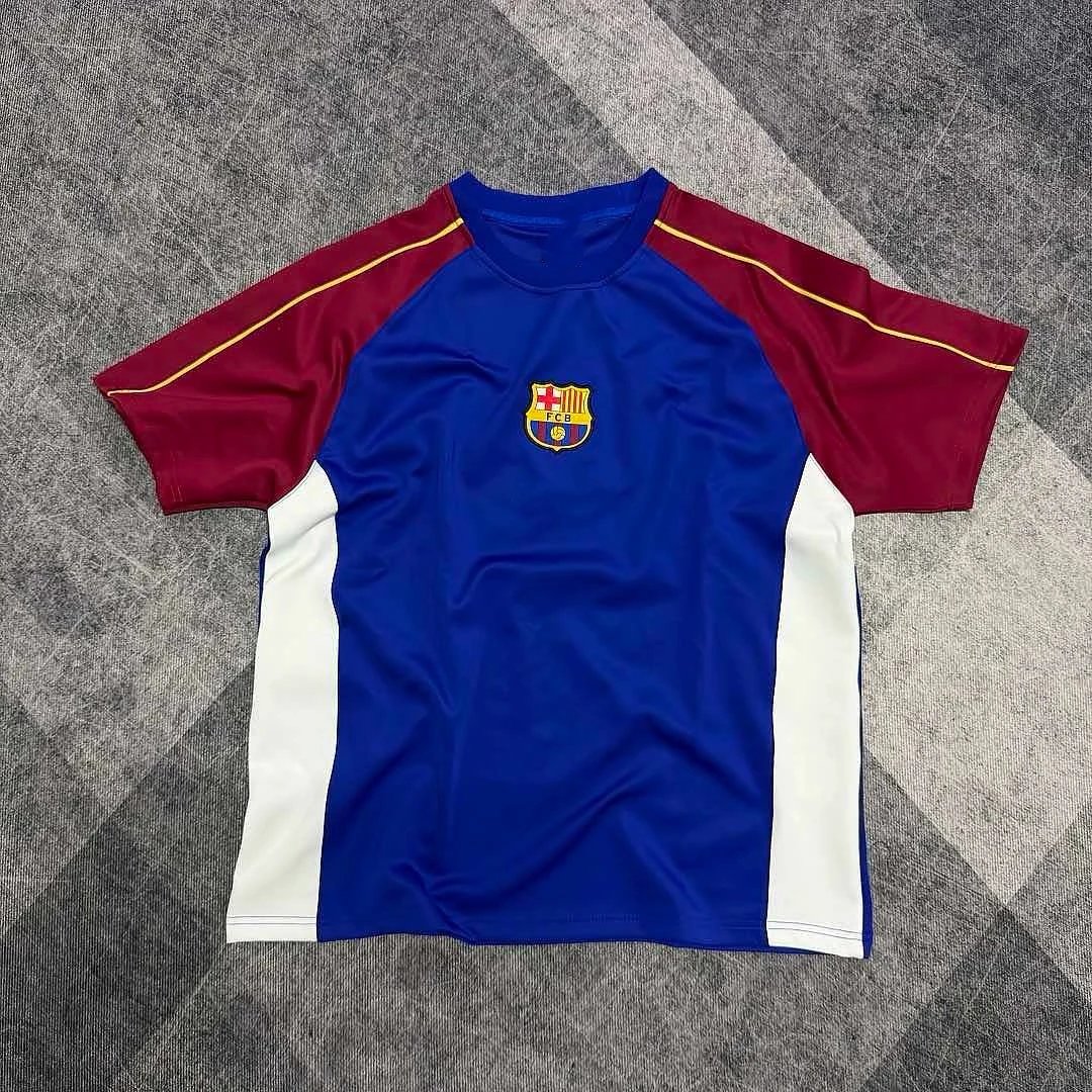 2627 Barcelona Blue Red Arm Casual T-shirt