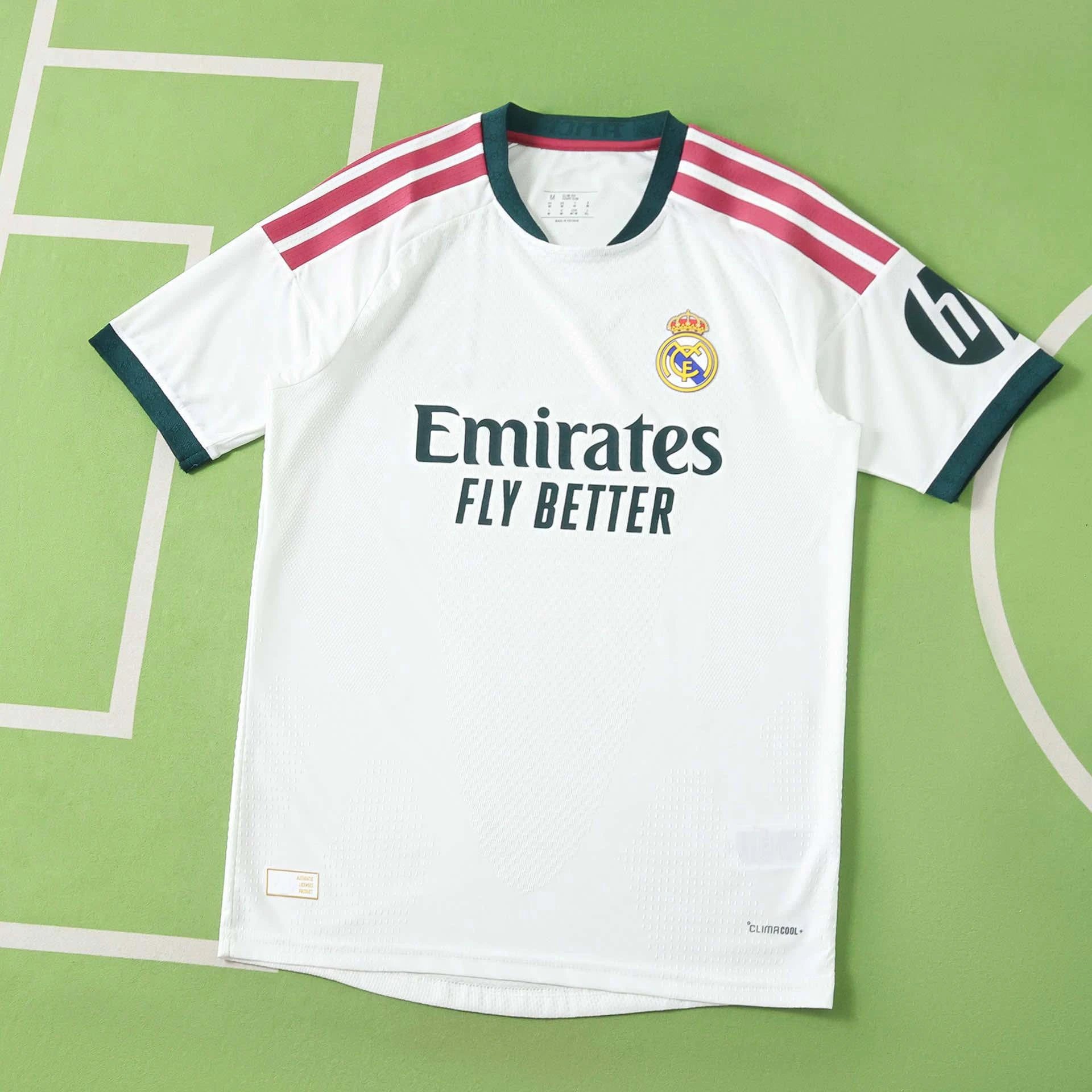 2627 Real Madrid Home Player Edition (please note customization information when placing the order, messages are not included)