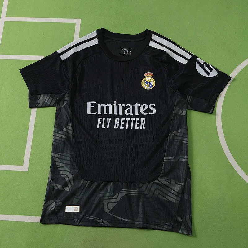 2627 season Real Madrid CF goalkeeper Player version