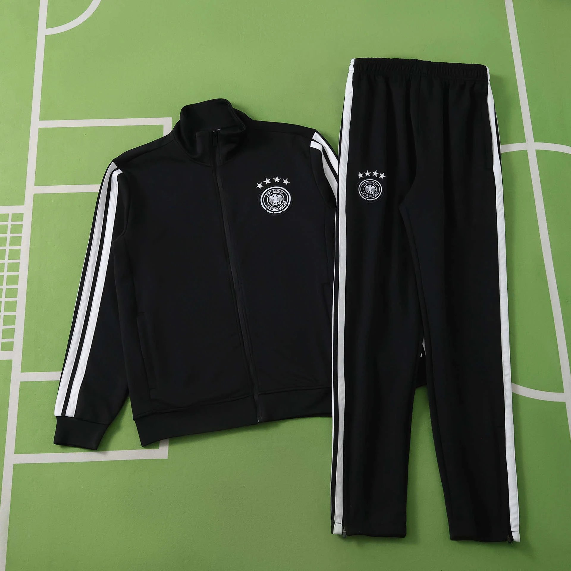 2026 German Black and White Shoulder Training Jacket Set