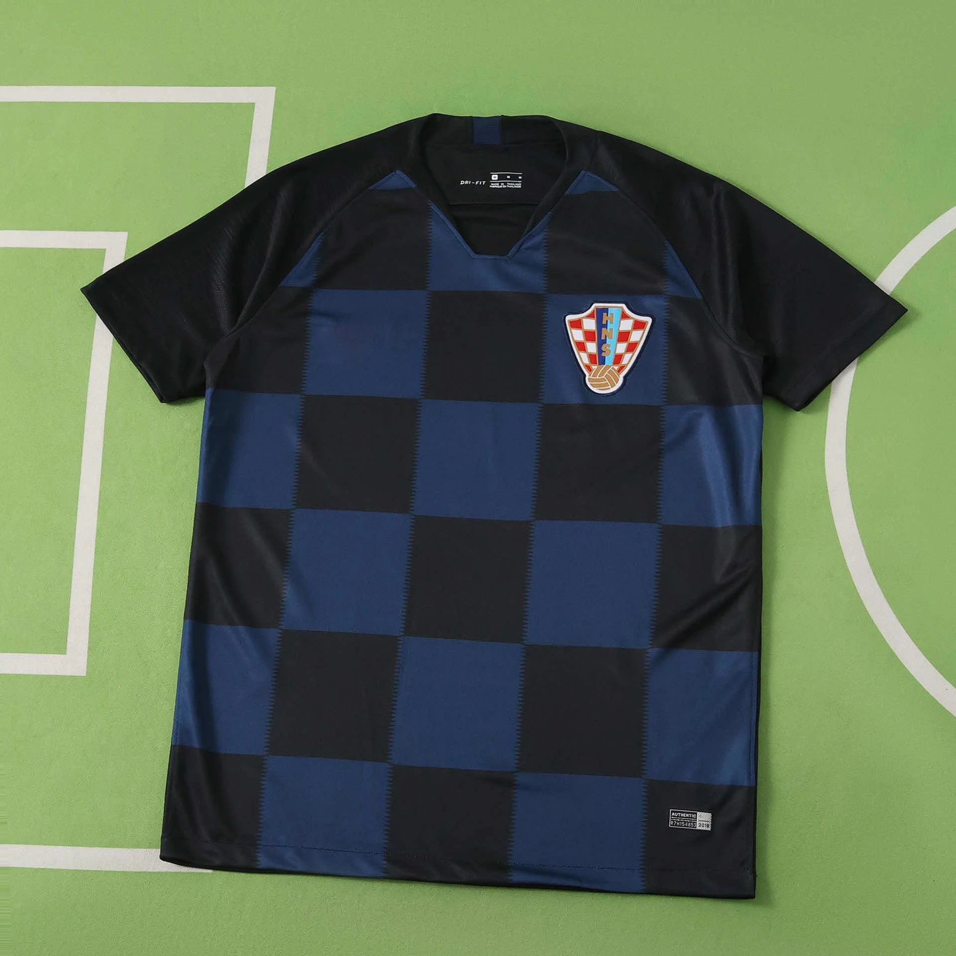 2018 Croatia Away Jersey (Thai Version)