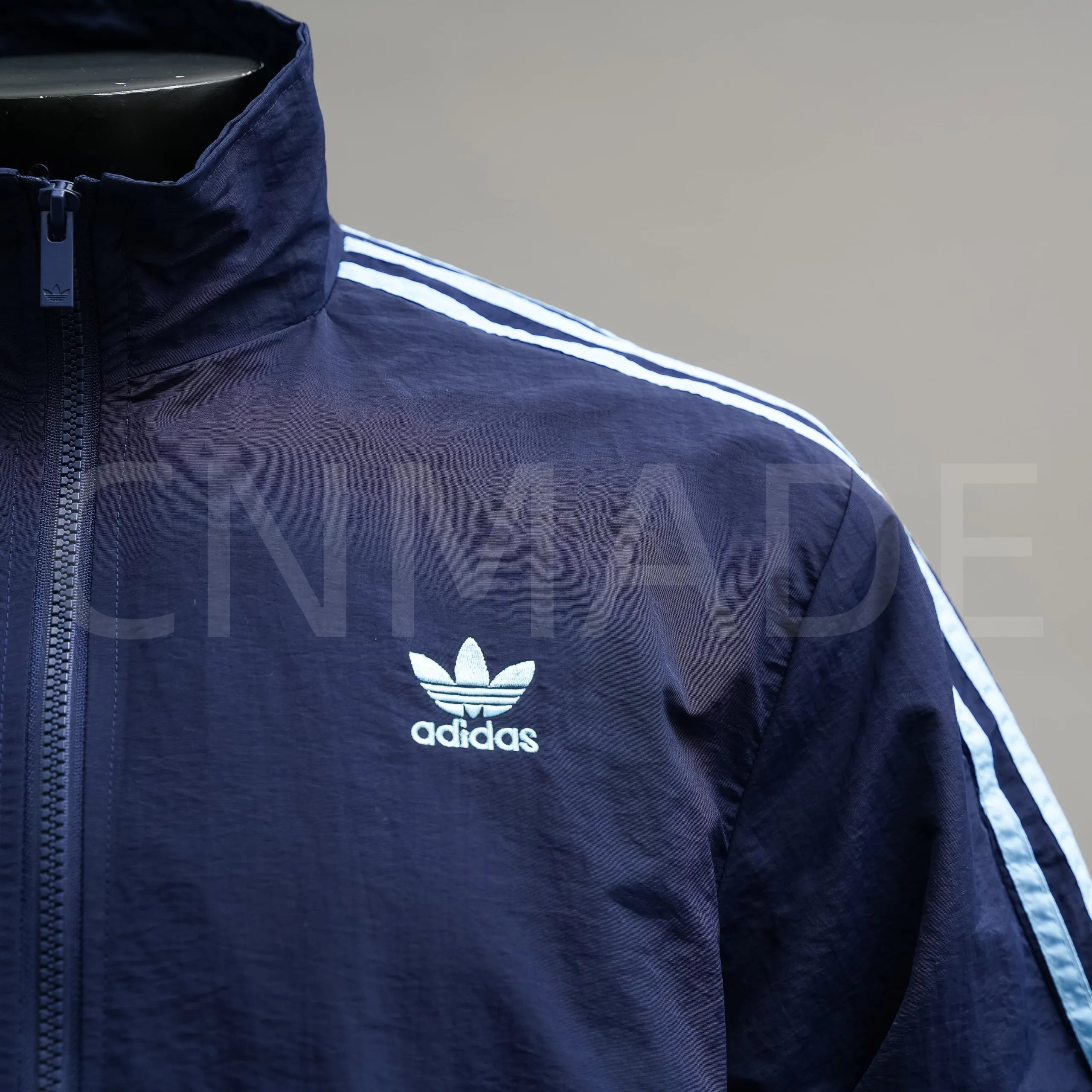 Adidas Originals Windbreaker Navy Blue with Light Blue Stripes Jacket Outerwear - 37