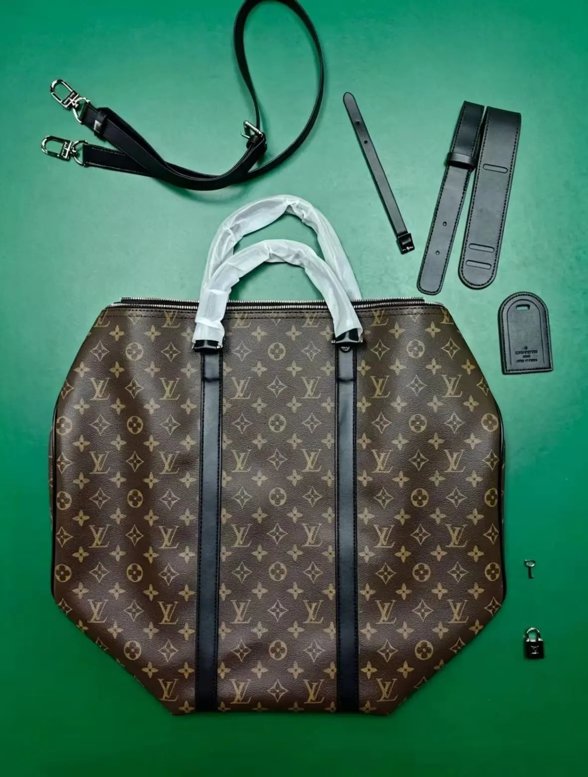Louis Vuitton Travel Bags Monogram duffel bag with shoulder strap image 3
