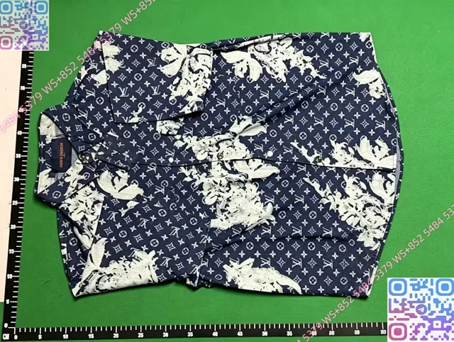 Louis Vuitton Matching Sets Short-Sleeve Shirt and Shorts Monogram Print Set product detail image 4