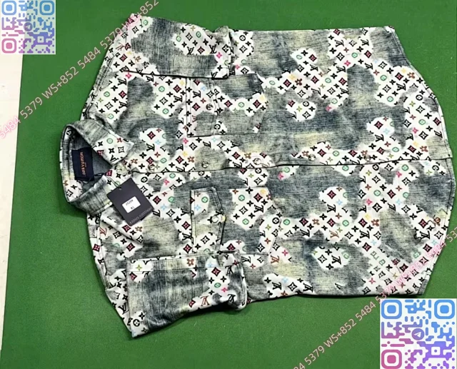 Louis Vuitton Matching Sets Short-Sleeve Shirt and Shorts Monogram Print Set product detail image 2