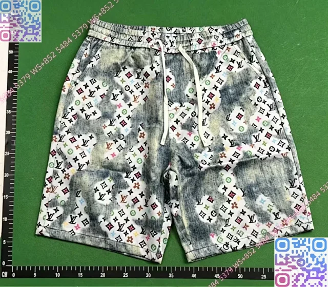 Louis Vuitton Matching Sets Short-Sleeve Shirt and Shorts Monogram Print Set product detail image 3
