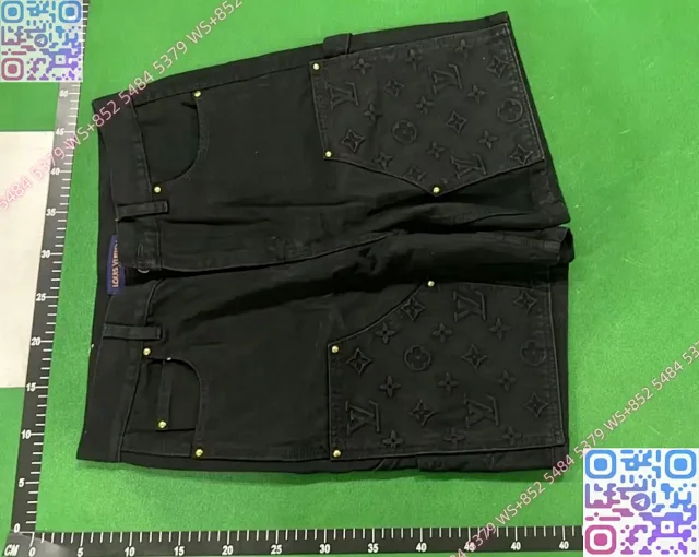 Louis Vuitton Shorts Denim Monogram Cargo product detail image 3