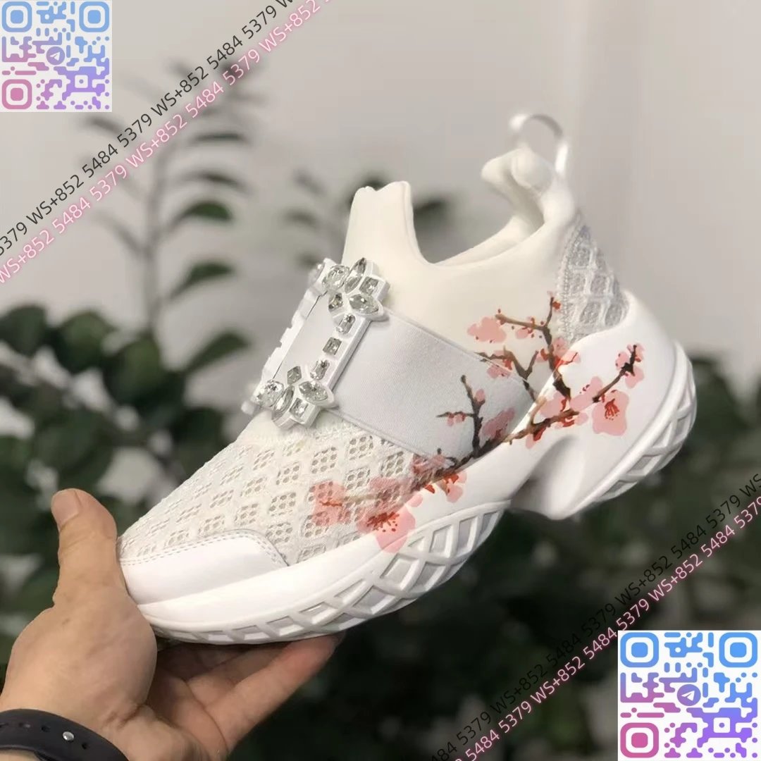 白色印梅花