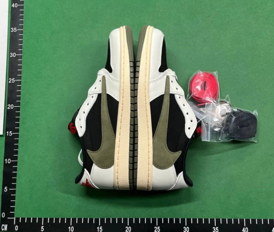 Jordan 1 Retro Low OG SP Travis Scott Medium Olive DM7866-200