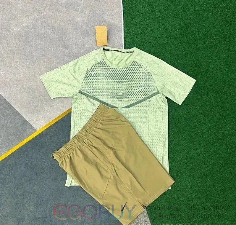 Nike Matching Sets Men's short-sleeve performance T-shirt and shorts set — T900 green +7501 khaki