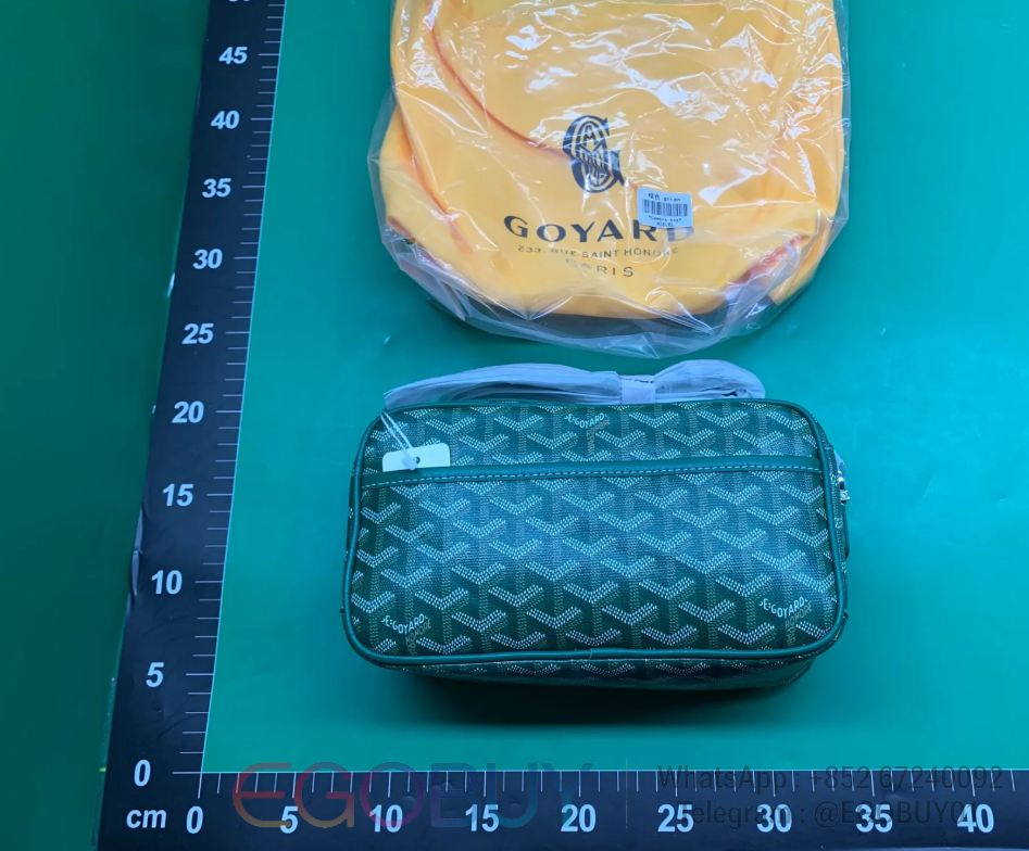 Goyard Wallets & Card Holders Monogram Holder — 34 Clutch Green