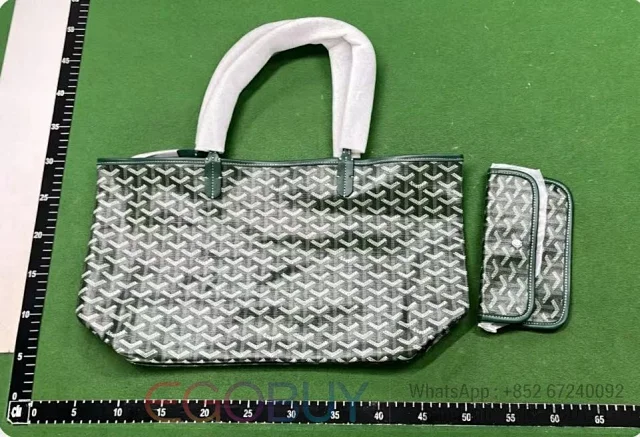 Goyard Wallets & Card Holders Monogram Holder product detail image 3