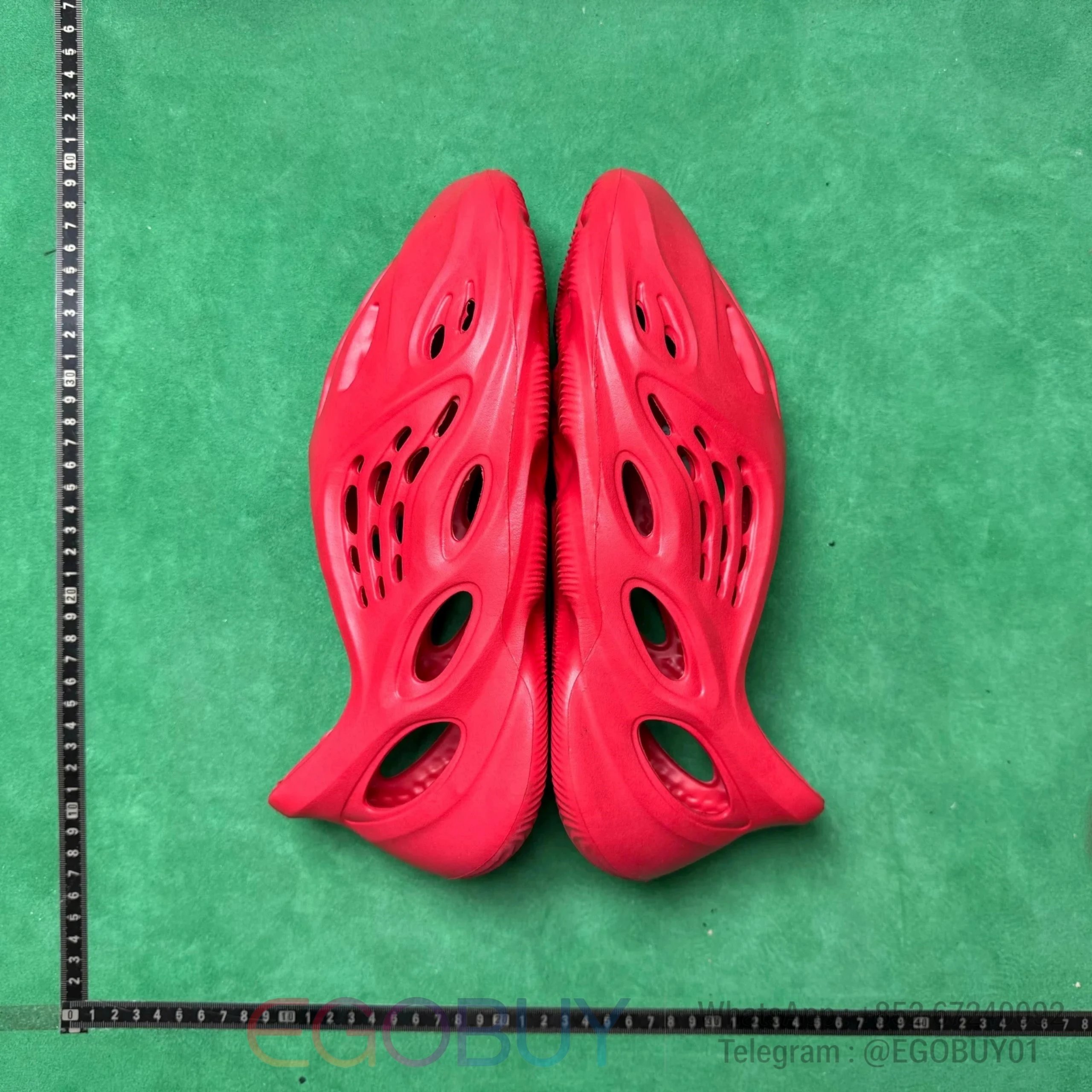 Nike Slippers Mind 001 — Yeezy Foam Runner - Bright red