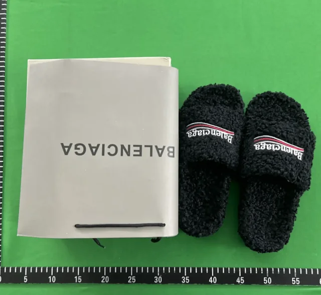 Balenciaga Slippers Fuzzy Logo Slide product detail image 3