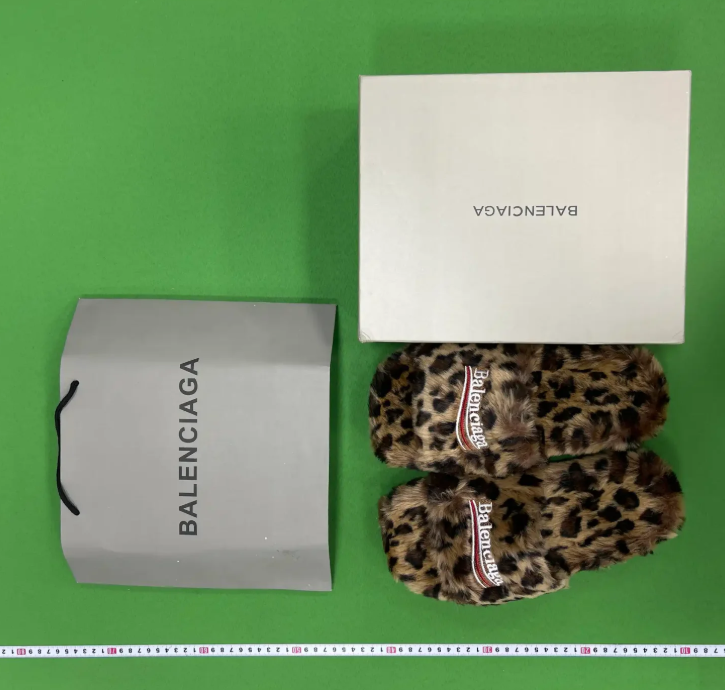 Balenciaga Slippers Fuzzy Logo Slide image 2