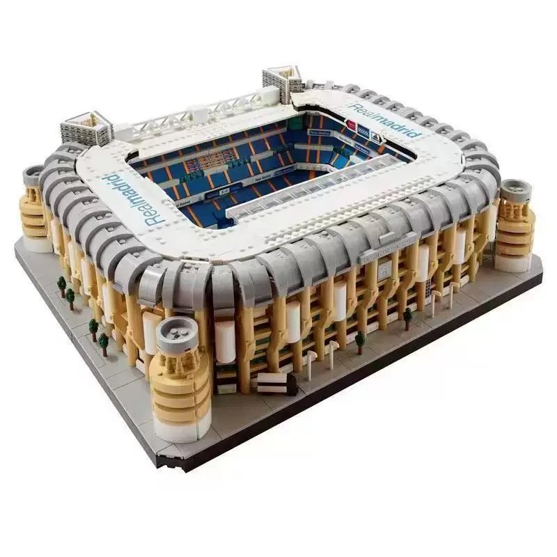 LEGO Assorted building block sets — 37# football field