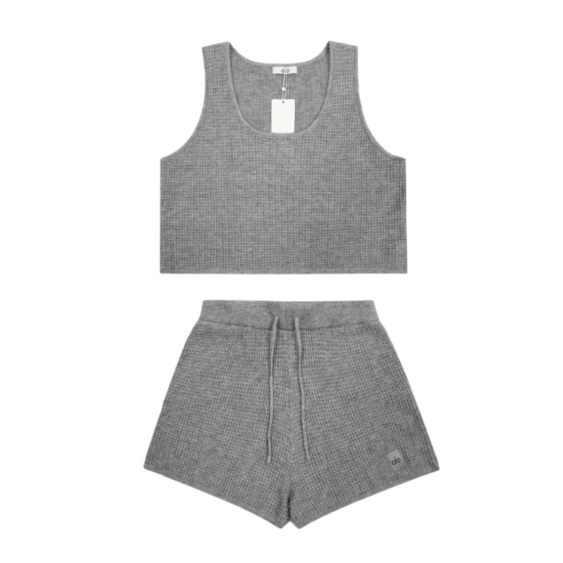 Alo Yoga Vest Set