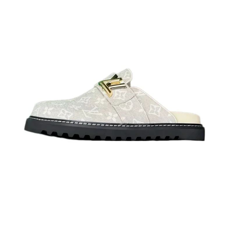 Louis Vuitton Cosy Manta