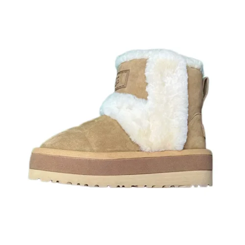 UGG Women's Classic Chillapeak Boot