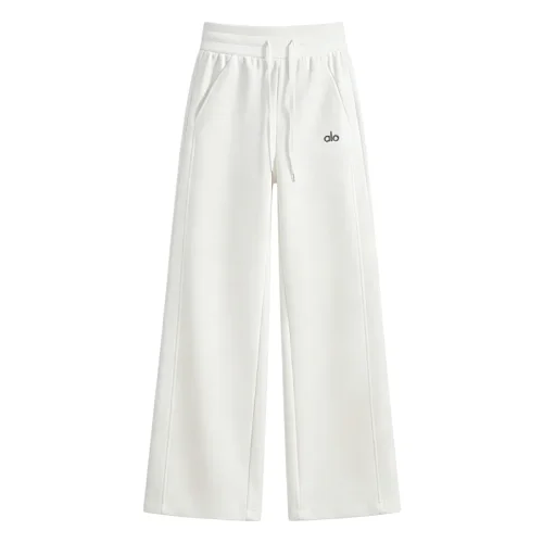 Pantalones Alo