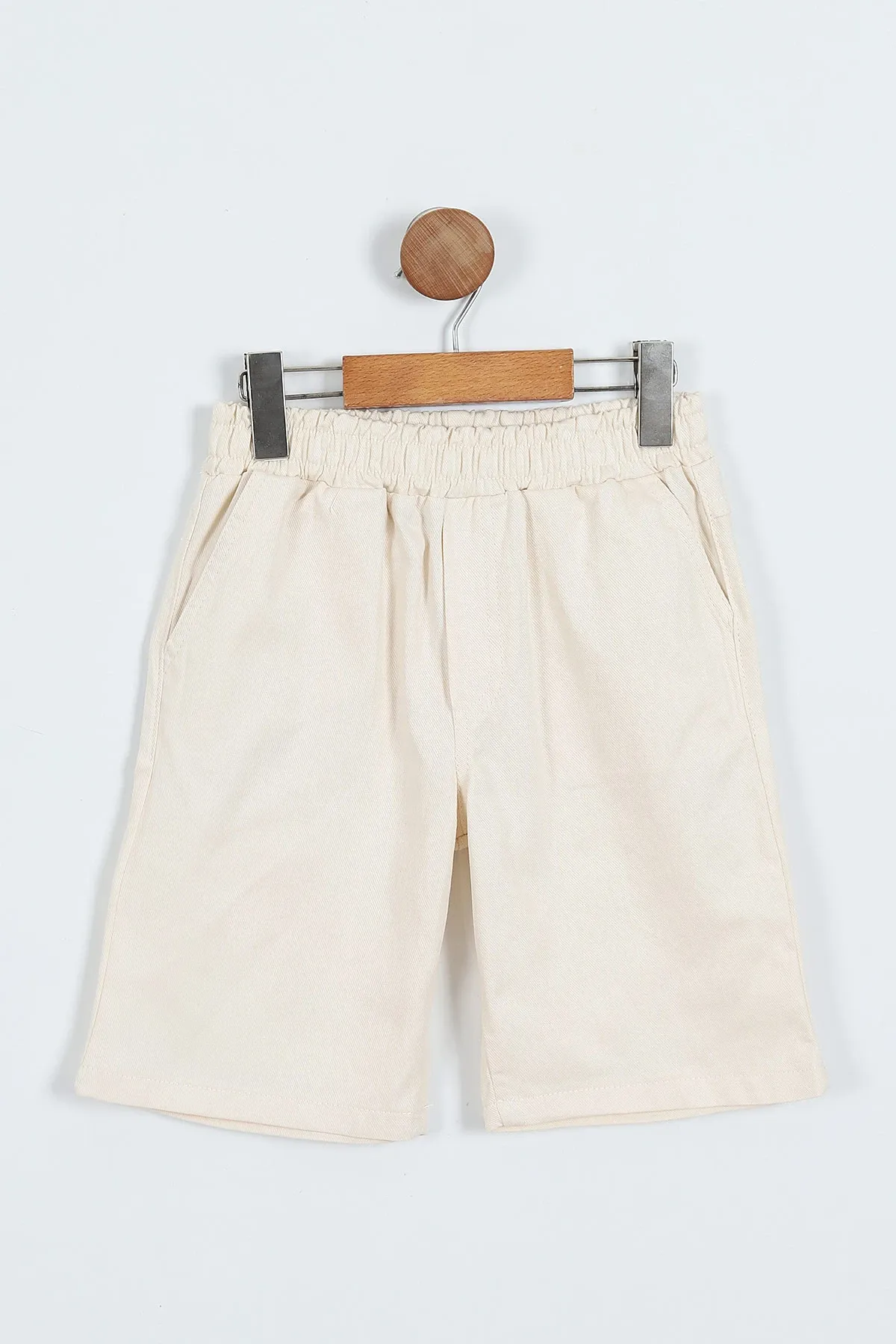 Off-White Basic Casual Shorts