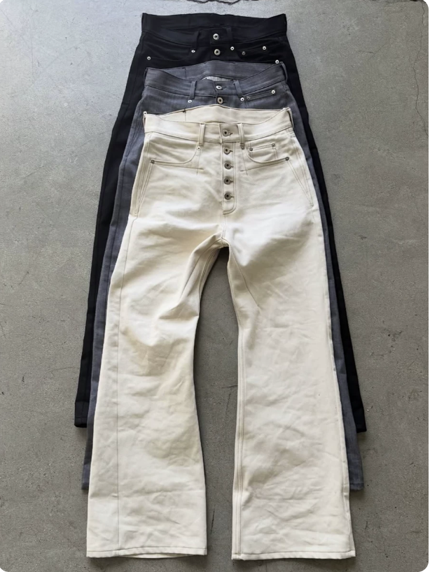 Men's Vintage Street Style Washed Distressed Heavyweight Raw Denim Jeans with Five-Button Closure