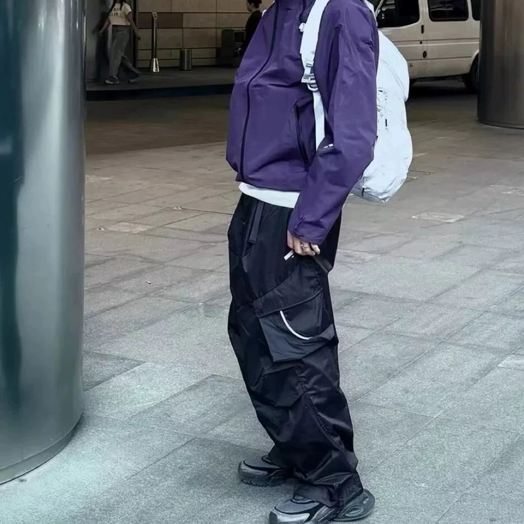 Drawstring Straight-Leg Cargo Pants photo 4