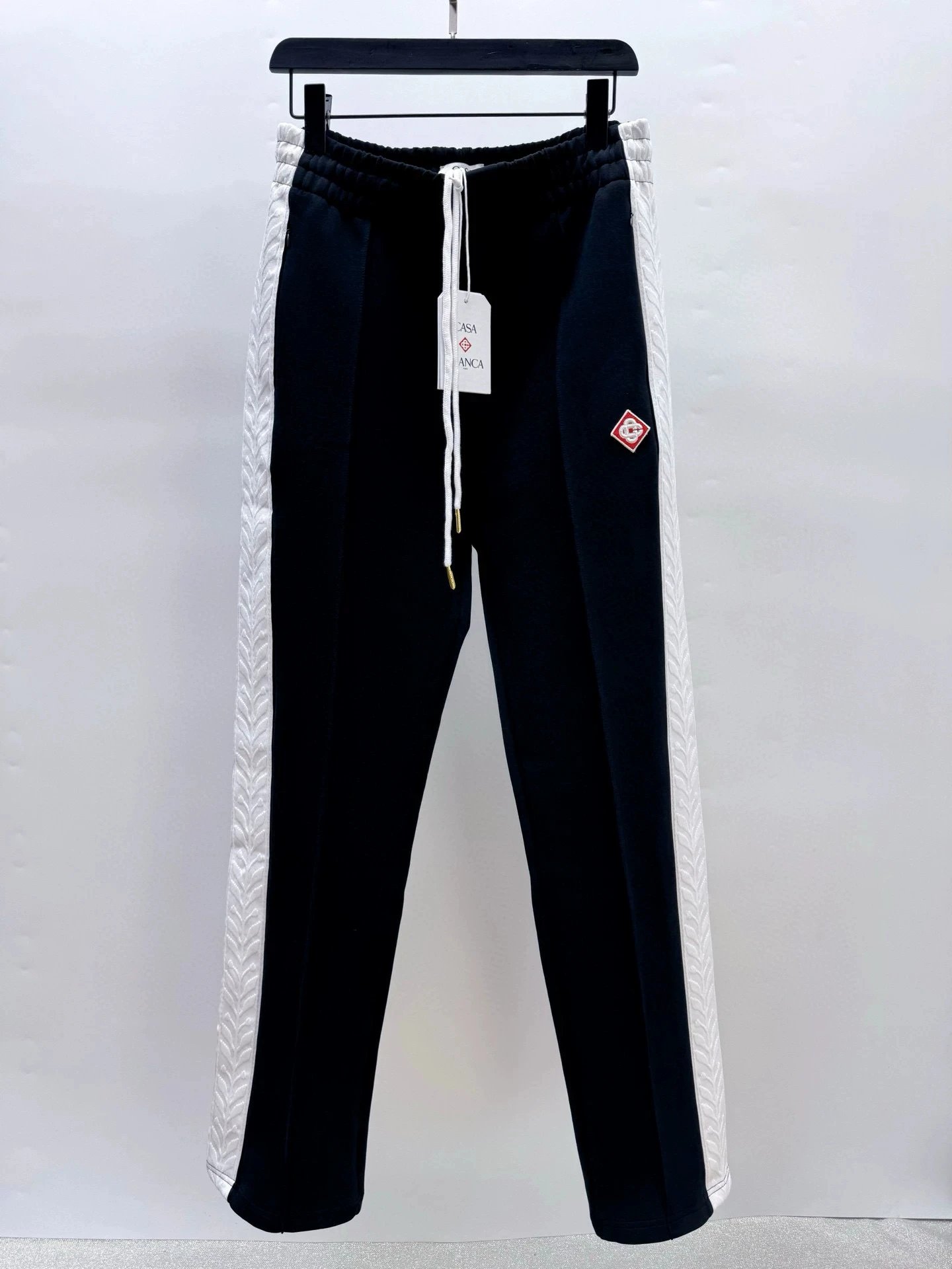 Long-Sleeve Set with Striped Lettering Tape Detail photo 5