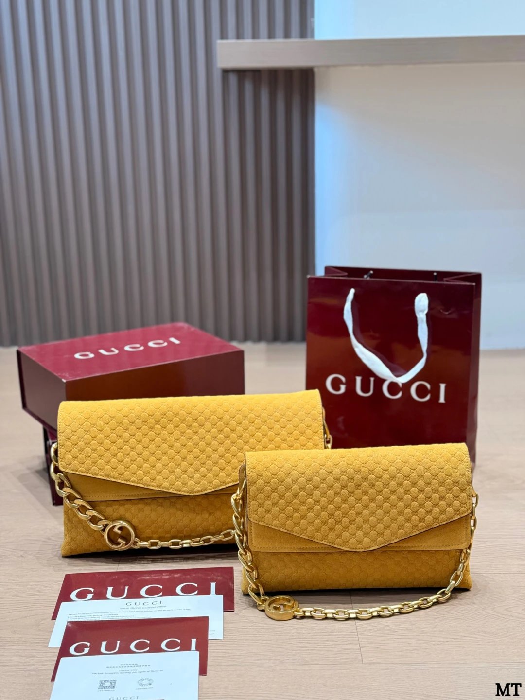 Gucci Gg Marmont Mini Chain Shoulder Bag T-Shirt